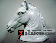 陶瓷马头艺术品