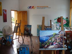 to become artist！ 【 美美手绘墙培训高级班 】 报名有什么要求: 有一定的美术基础即可 培训时间：1个月 招生对象： 各行业美术爱好者 招生范围： 全国 开设课程： 天顶壁画绘制技巧
