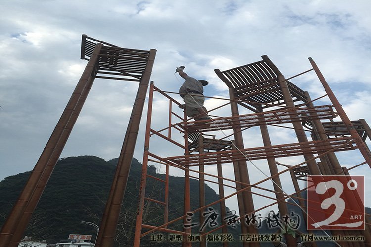 大型纪念性环境有前.苏联为纪念反法西斯战争的胜利以及著-名的斯大林格勒大血战而建立的“祖国—母亲”纪念性景观雕塑