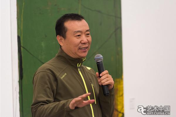 北京大学彭锋教授任策展人