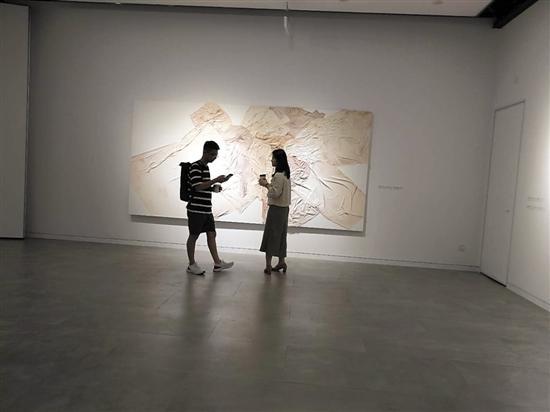在广州K11，看展变成一种时尚 施沛霖 摄