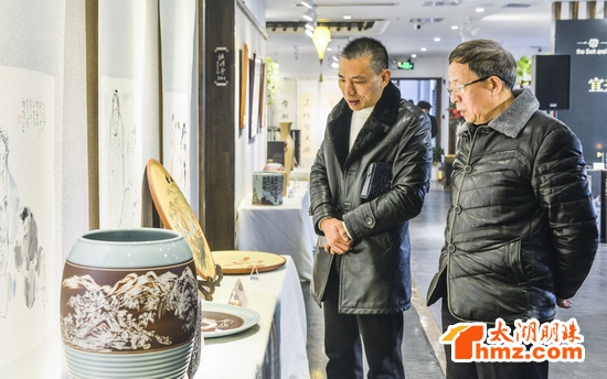 “一带一路”宜兴刀笔陶瓷艺术作品展在中国戏码头举行