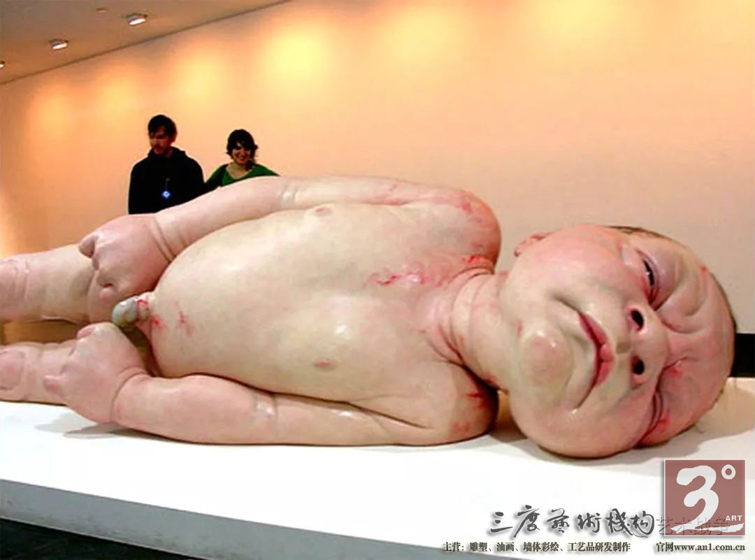  而后现代艺术的发展就和绘画更加少关系了