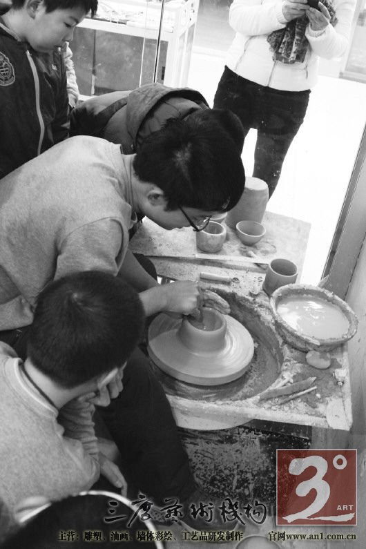 先跟着老师学习一下技巧。