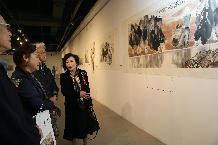 此次展览是作者多年来以“敦煌风、丝路情”为主题的一个专题母校汇报展览