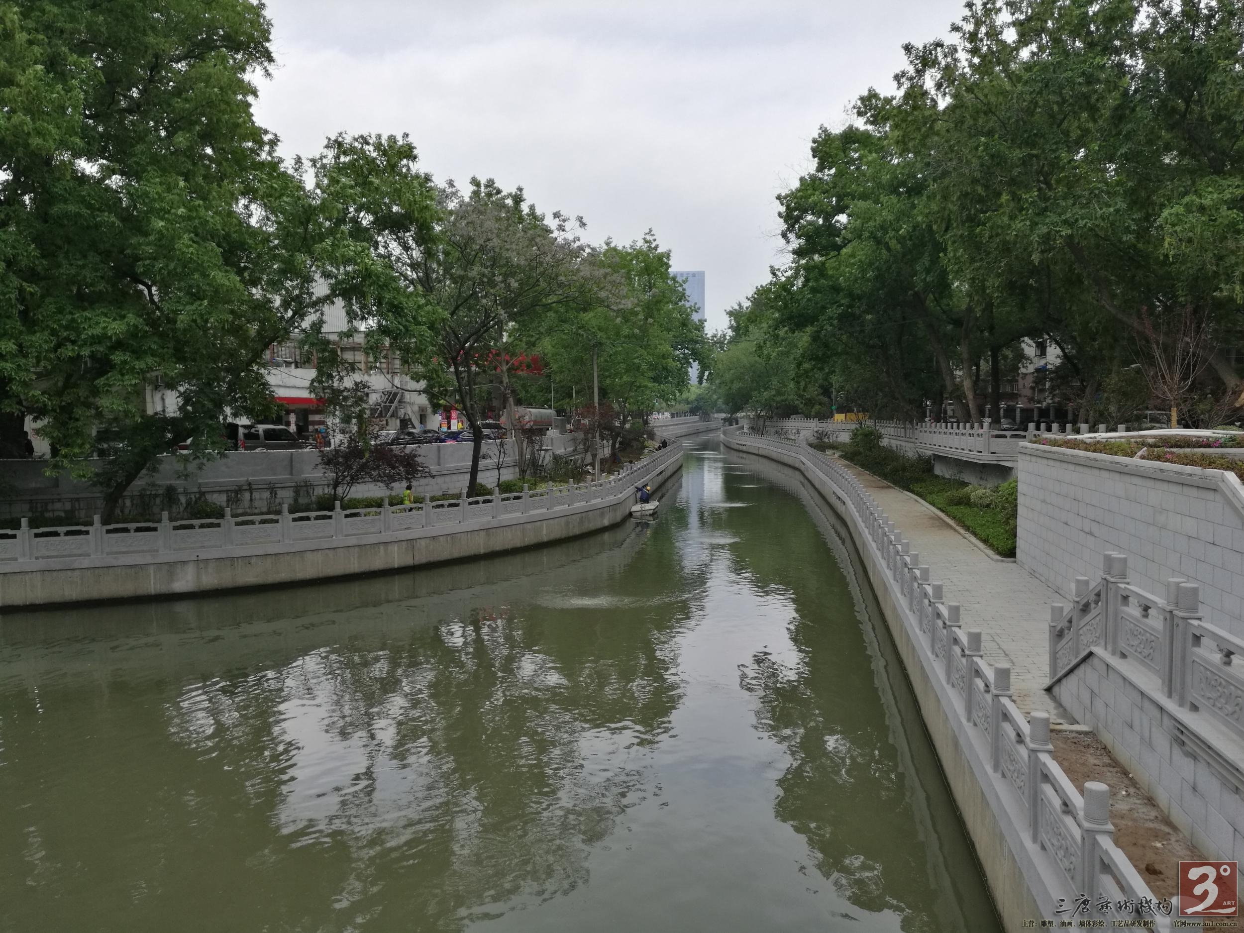  内秦淮河东段是洞穿城市核心区的“水动脉”