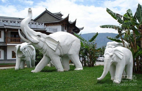 玻璃钢雕塑厂家