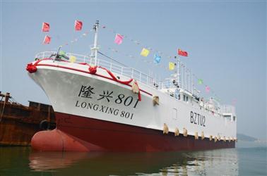 大连建成39米长玻璃钢远洋渔船
