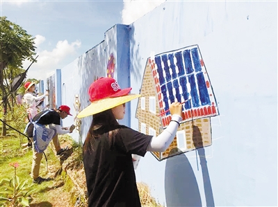 深大学子墙绘行动 为河源“创文”添彩