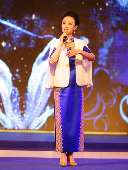 储兰兰女士还应邀与到场外宾互动