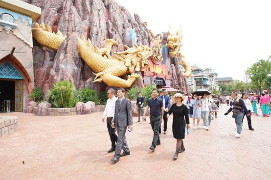 厦门方特旅游区正式与本次台湾团队的组织方签署了合作协议