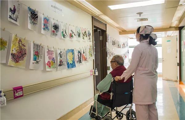 每天连早饭等三餐都是自己煮给家人吃的