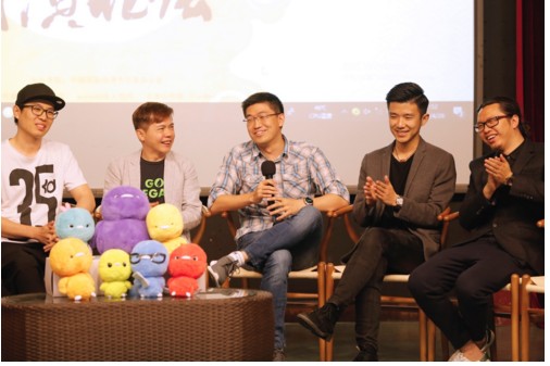 也与资深动画人士进行了观点的交流与交换