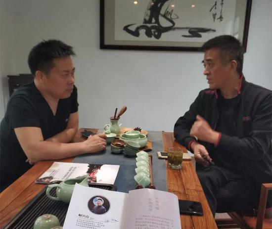  深圳文化产权交易所（深圳市文化金融服务中心） 中宣部等九部委于2010年3月联合下发的《关于金融支持文化产业振兴和发展繁荣的指导意见》（银发〔2010〕94号）及文化部等部委于2014年3月印发的《关于深入推进文化金融合作的意见》（文产发〔2014〕14号）中要求“引导文化产权交易所参与文化金融合作”和“加大对重点文化产业项目的金融支持”