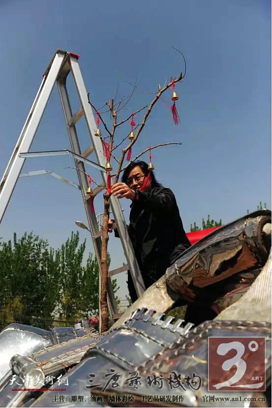 是中国公共艺术从主流性的、主体性的意识形态