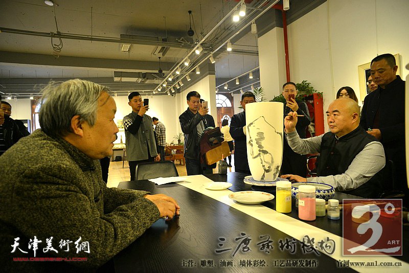 周晓冰、林德谦意象陶艺展