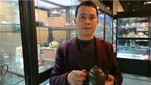 国家级工艺美术师蒋卫兵出席开幕式