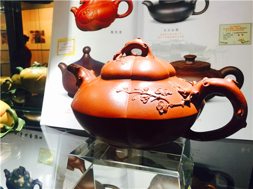 国家级工艺美术师蒋卫兵出席开幕式