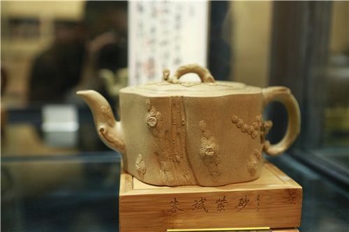 国家级工艺美术师蒋卫兵出席开幕式