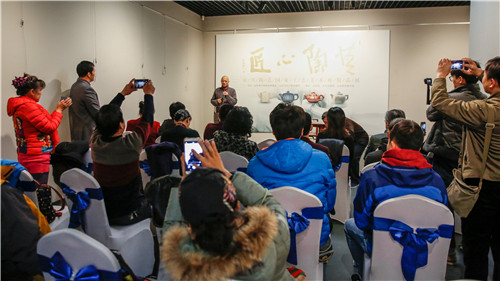 国家级工艺美术师蒋卫兵出席开幕式