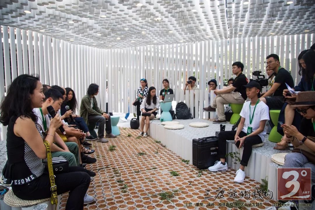 而是相互依存、互为作用的集群