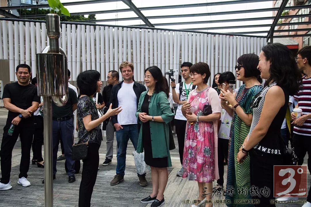 而是相互依存、互为作用的集群