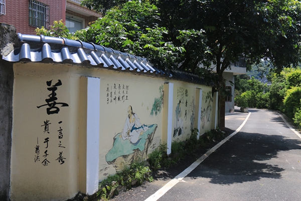 惠州用墙绘和景观设计引导村民告别陋习 树文明新风