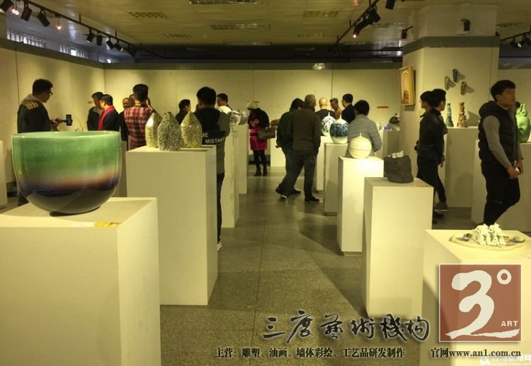 也表达了艺术家们在作品创作中的思考与追求