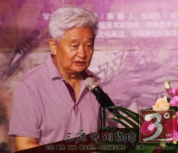 他寻找的是交错空间的意趣