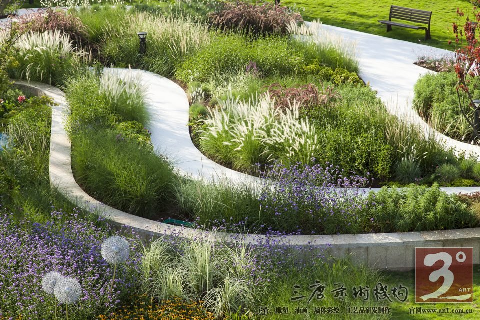 and the completeness of three or four generations living together.Landscaping is often pinned on gorgeous flowers