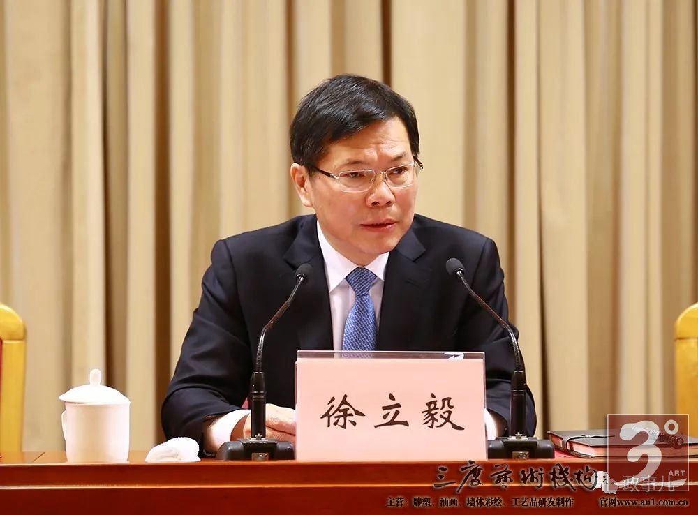 做到一任接着一任干、一张蓝图绘到底