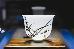 “567瓷暨刘书仁 陶瓷作品展”举行