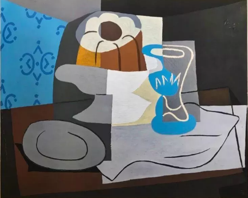 还与哑光的壶面形成了质感与色彩上的对比