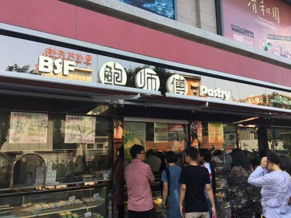 网红饮品店遭山寨 “喜茶”更名前曾被多次山寨