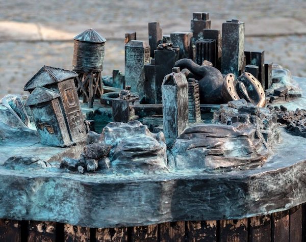 对克孜尔石窟进行了系统的整理、记录