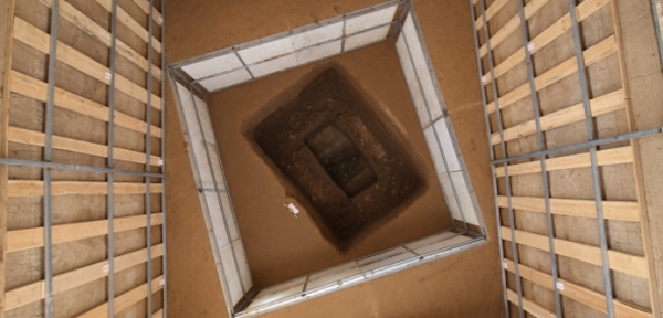 对克孜尔石窟进行了系统的整理、记录