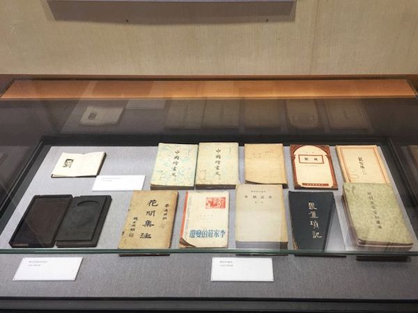 对克孜尔石窟进行了系统的整理、记录