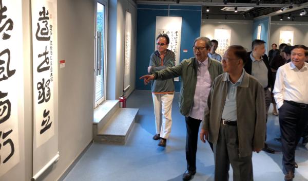 对克孜尔石窟进行了系统的整理、记录