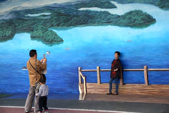 所画题材全部取材于绵阳各地风景名胜